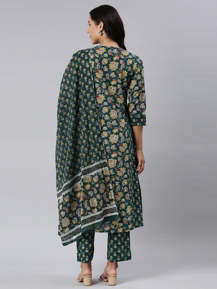 Neerus Green printed straight suit set panelled kurta with dupatta - detail view 1