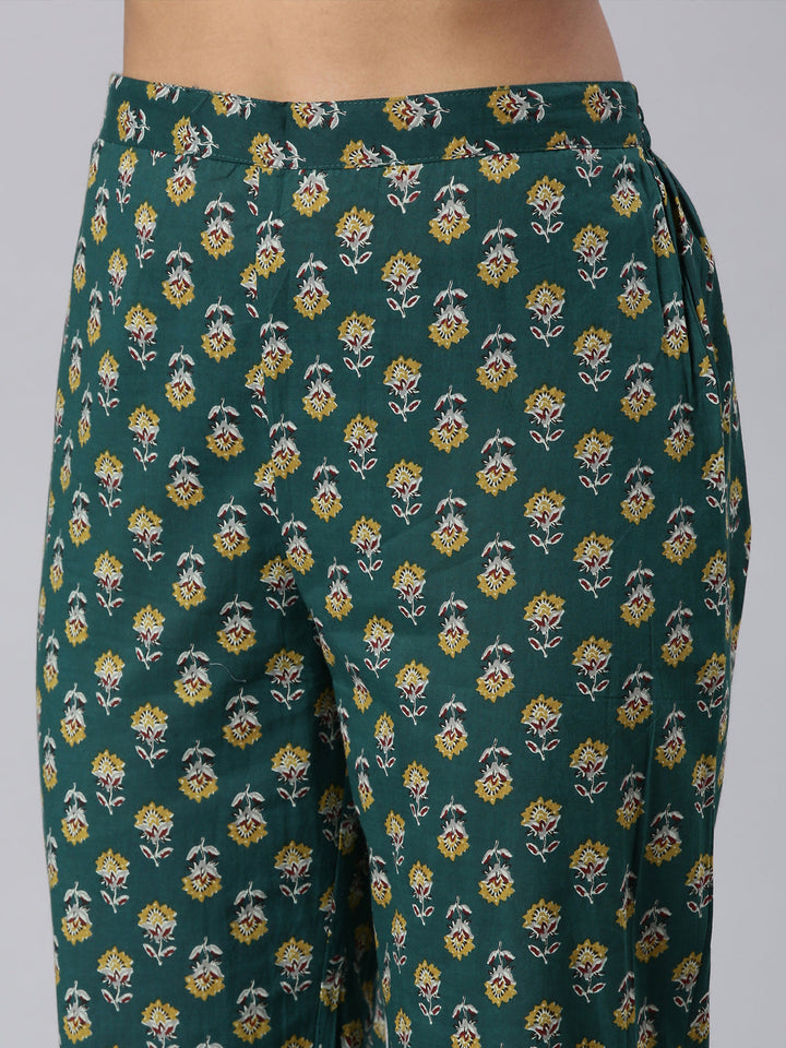 Neerus Green printed straight suit set panelled kurta with dupatta - detail view 4