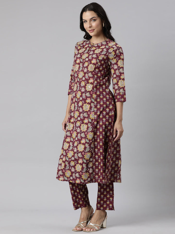 Neerus Purple printed straight suit set - back view