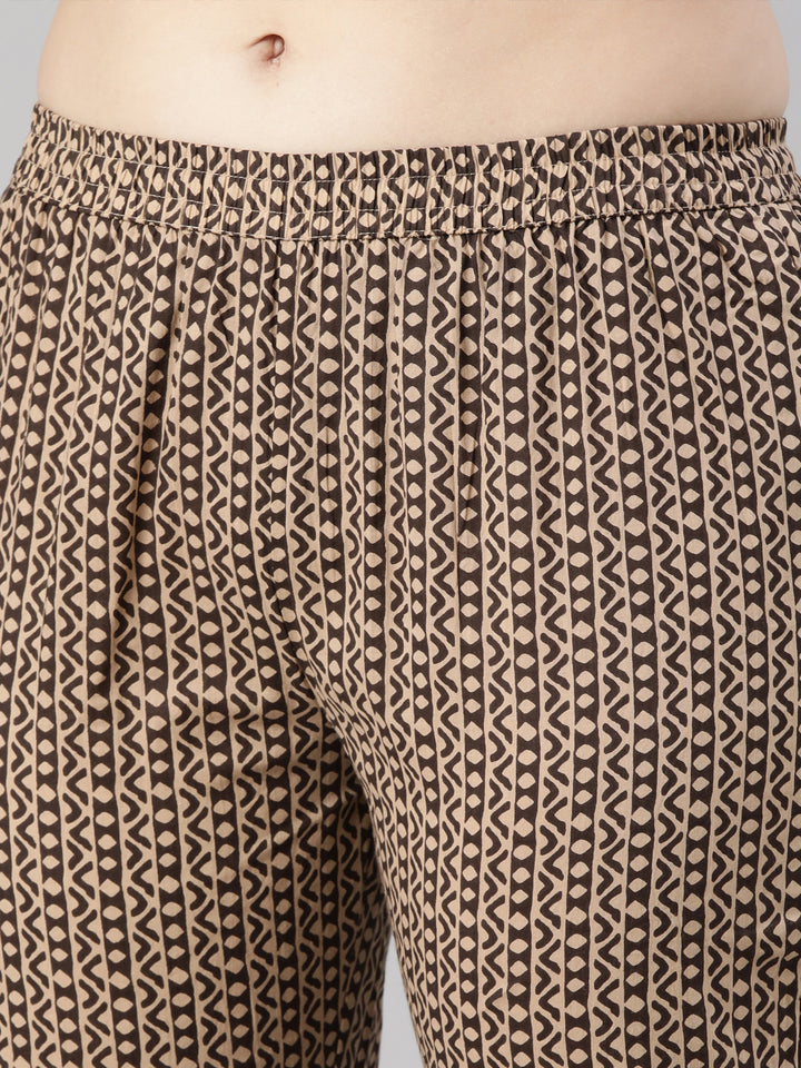Neerus Black cotton printed suit set - detail view 3