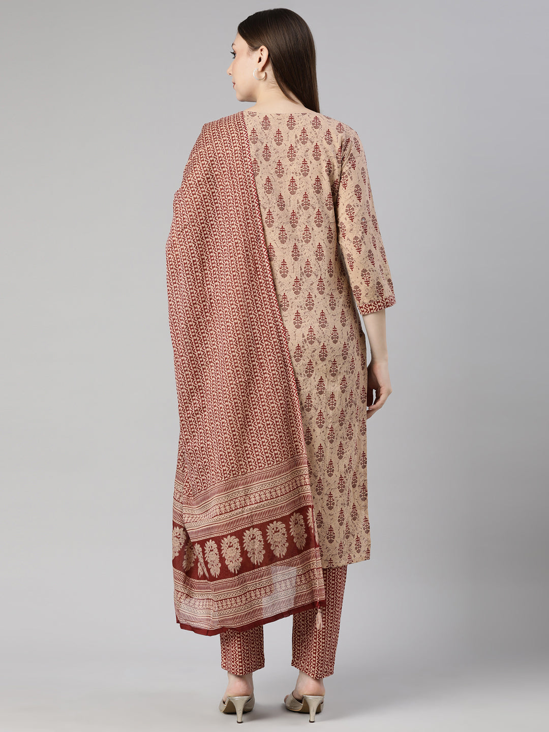 Neerus Maroon printed floral straight suit set - side view