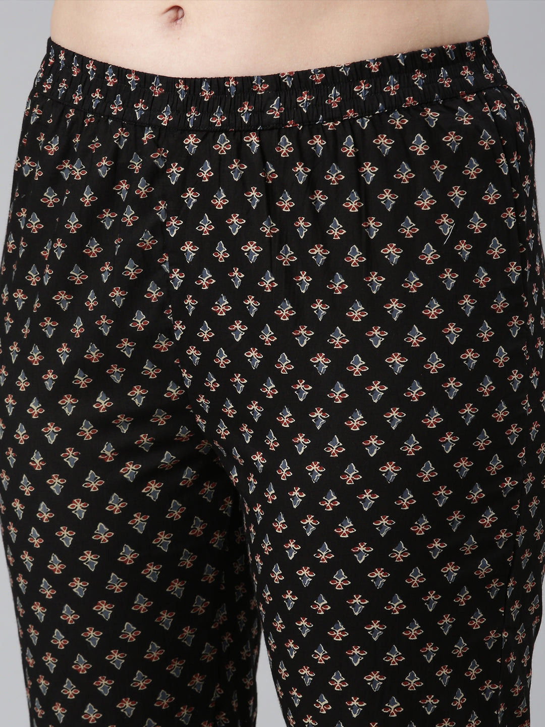 Neerus Black cotton printed straight suit set - detail view 2