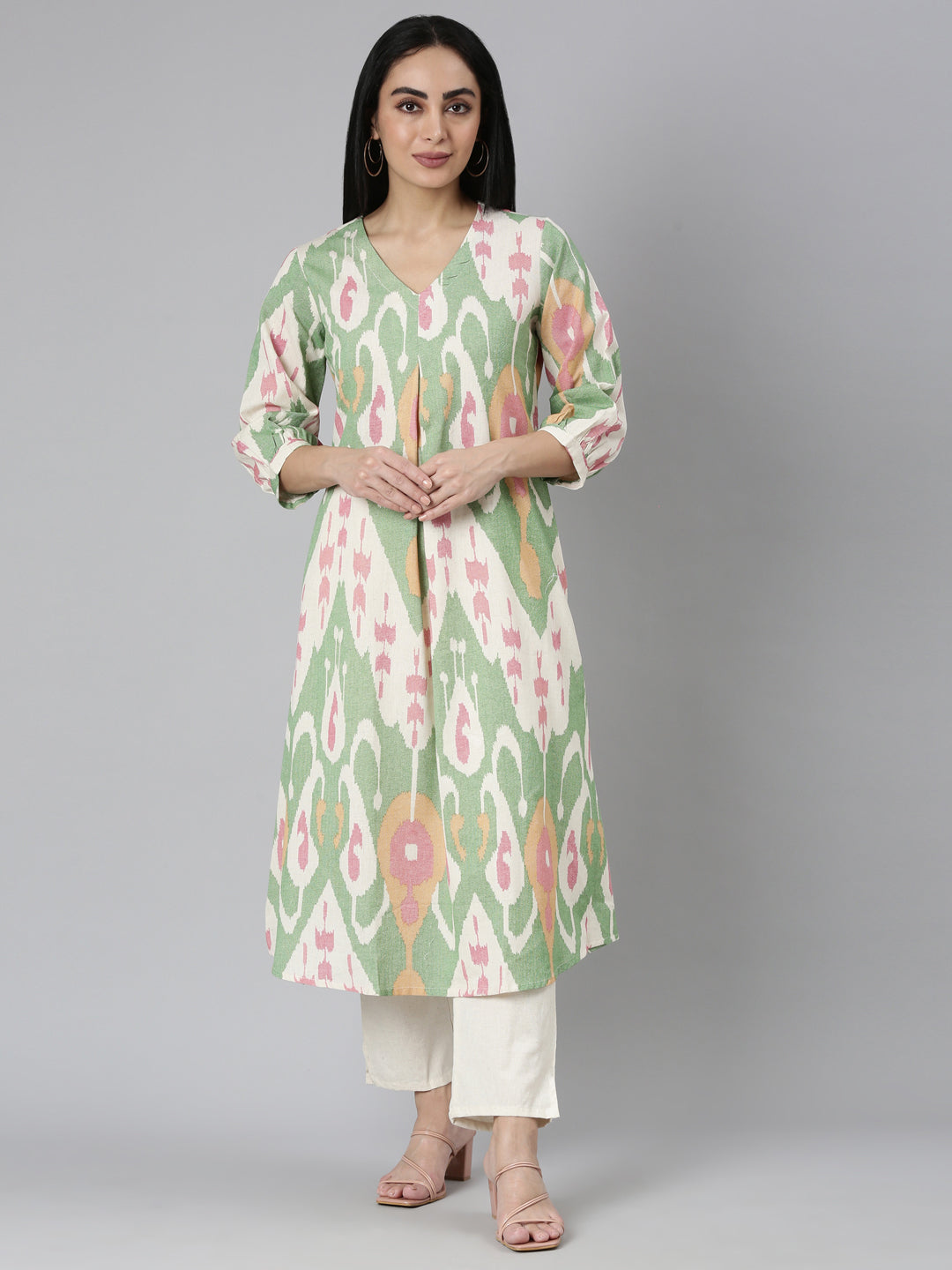 Neerus Green Regular Straight Printed Kurta and Trousers