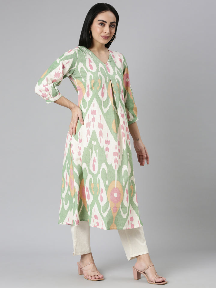 Neerus Green cotton printed kurta set - back view