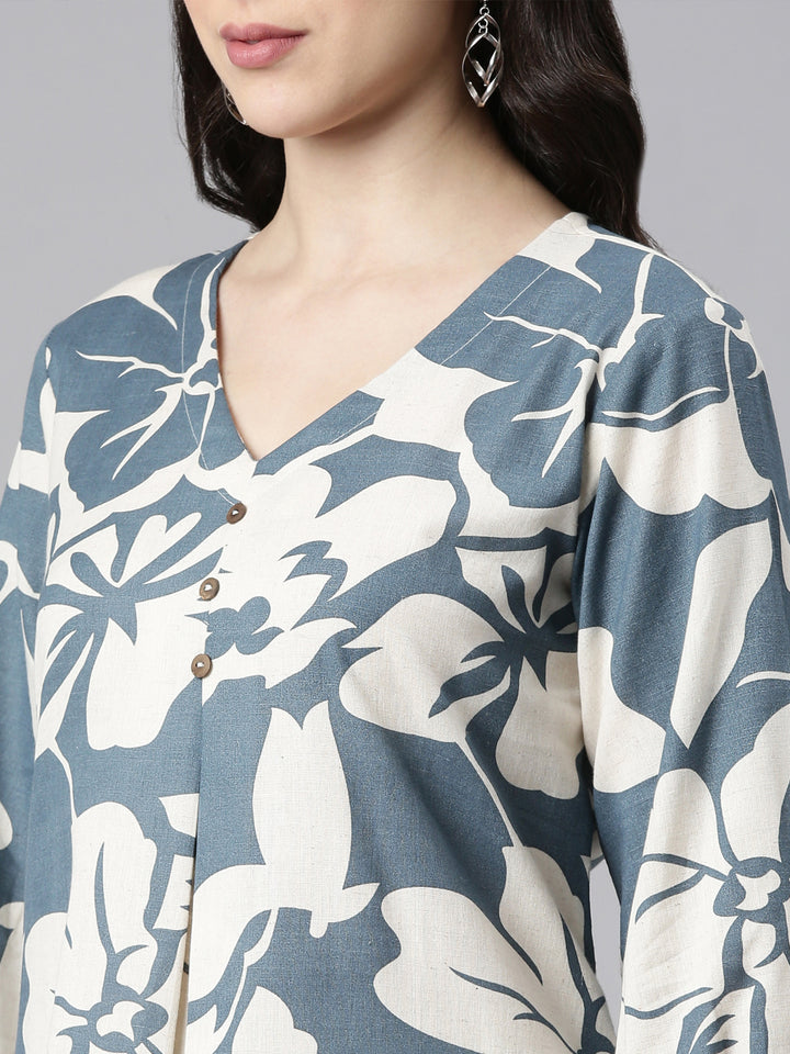 Neerus Blue Regular Straight Kurta and Trousers