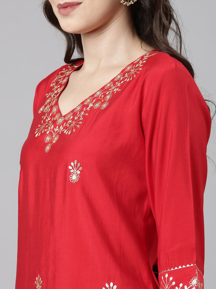 Neerus Red Casual Solid Straight Kurta and Trousers With Dupatta