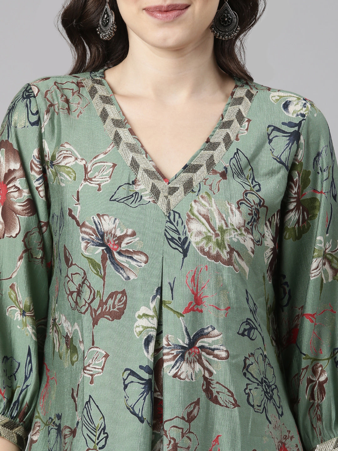 Neerus Green Printed Straight Kurta and Trousers