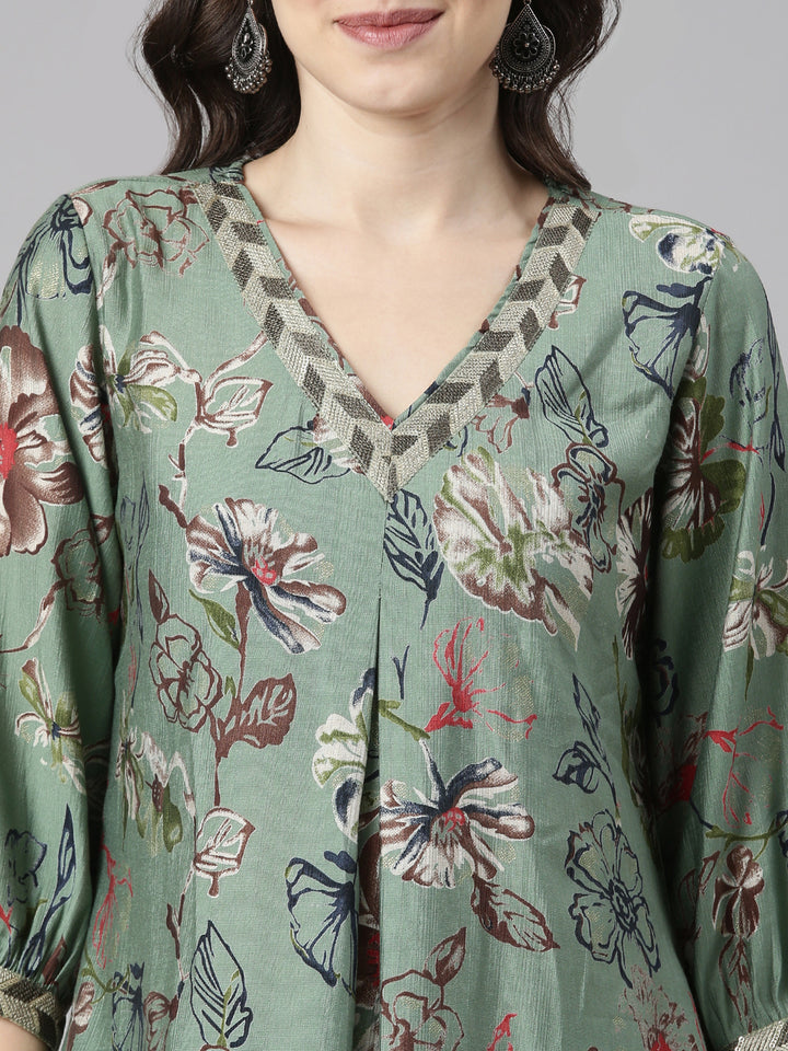 Neerus Green Printed Straight Kurta and Trousers