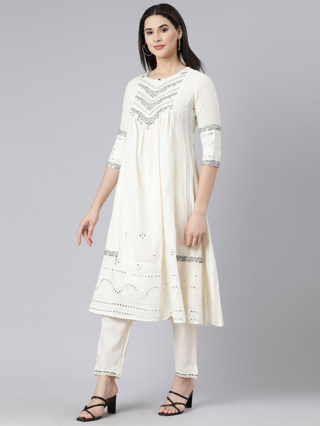 Neerus White cotton embroidered suit set panelled kurta with dupatta - back view