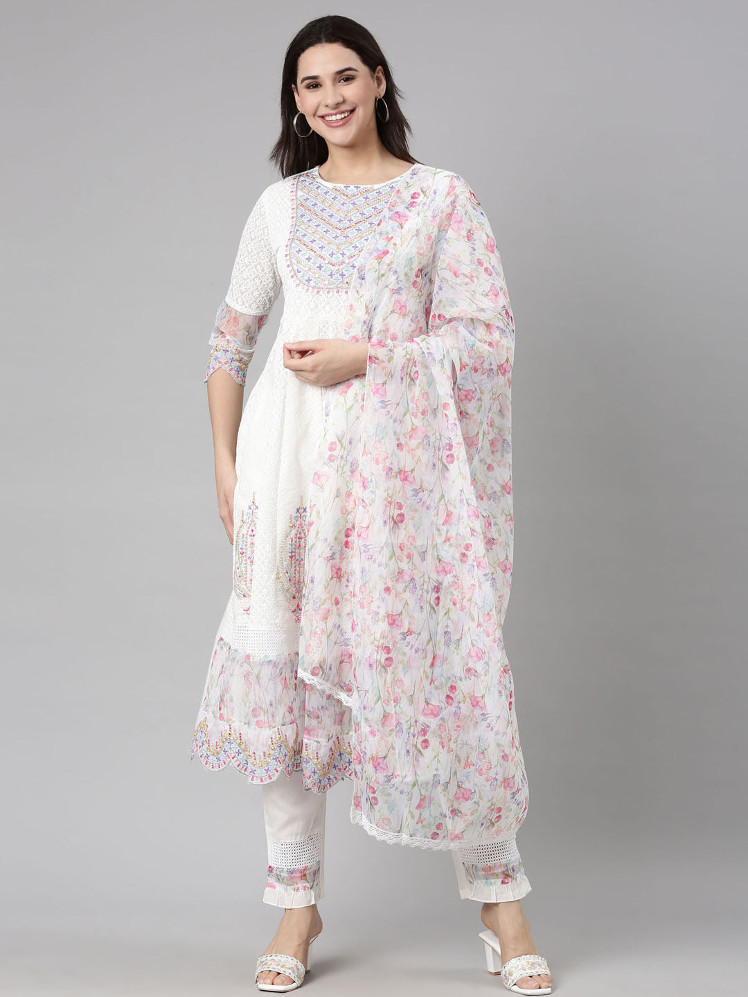 Neerus White Regular Scalloped Floral Kurta And  Trousers With Dupatta