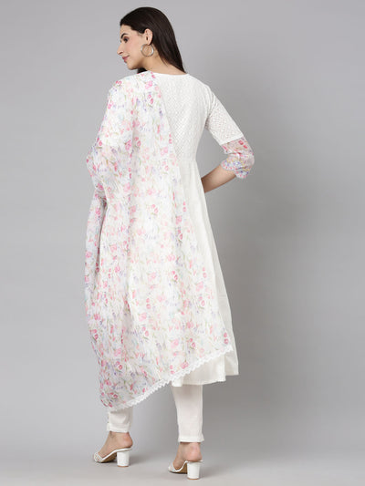 Neerus White Regular Scalloped Floral Kurta And  Trousers With Dupatta