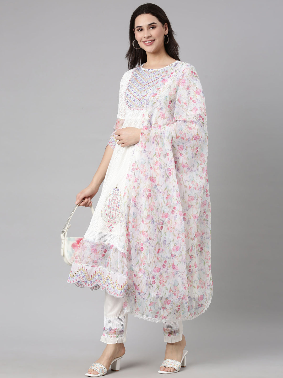 Neerus White Regular Scalloped Floral Kurta And  Trousers With Dupatta