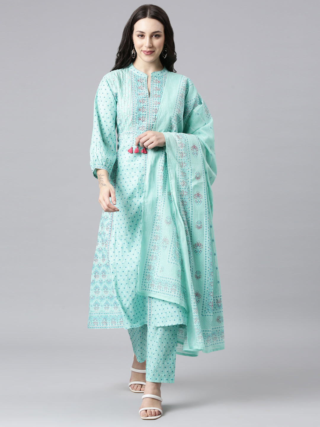 Neerus Green cotton panelled straight suit set - front view