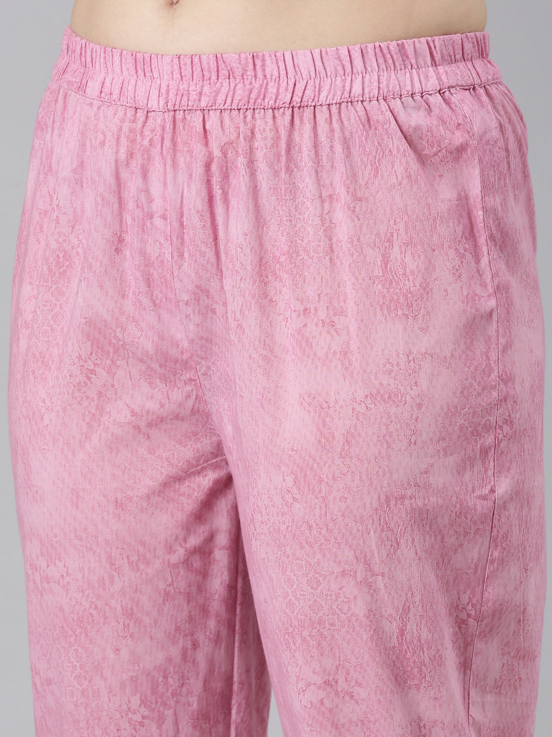 Neerus Pink cotton printed suit set - detail view 3