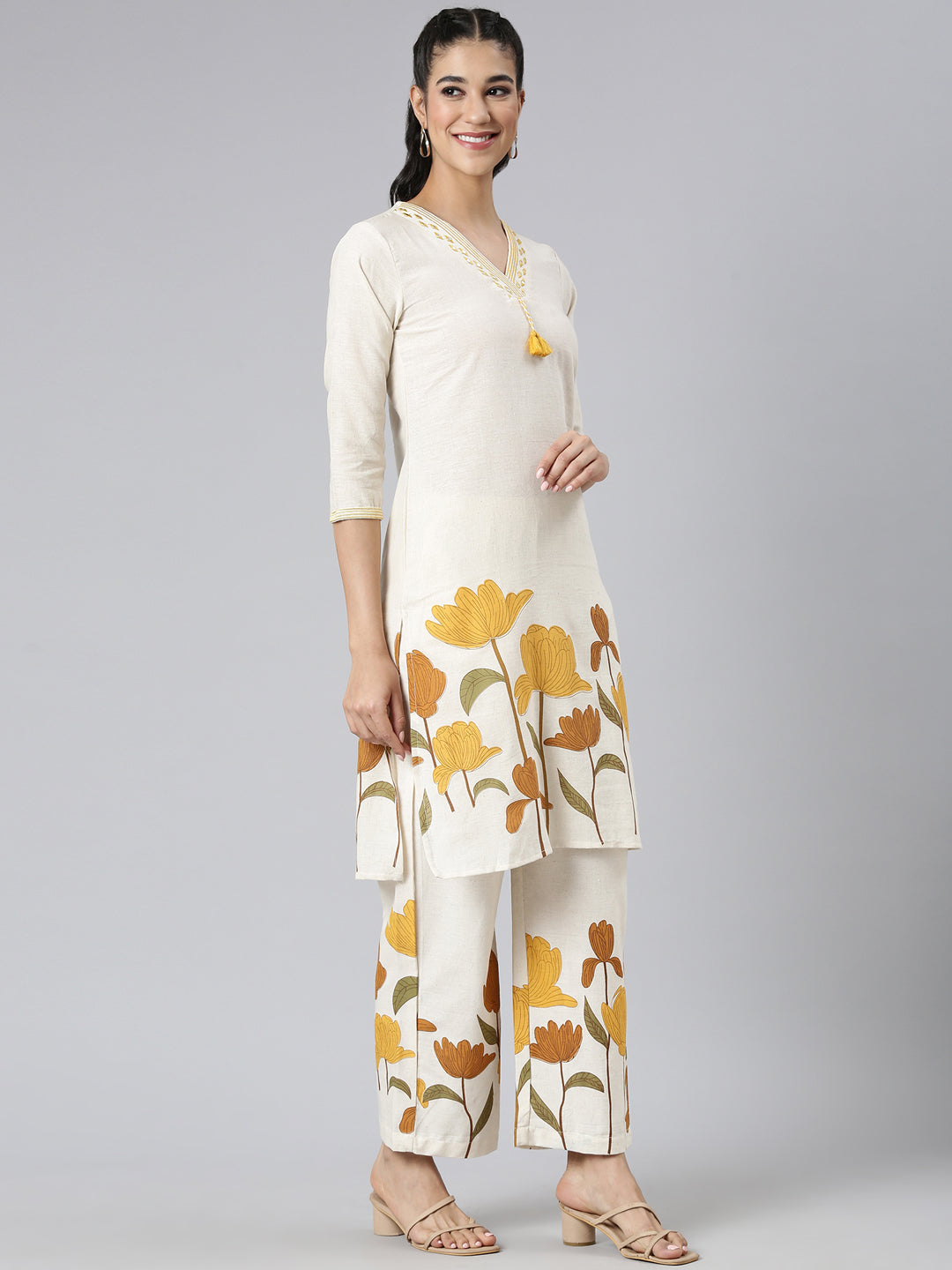 Neerus Yellow Printed Straight Kurta and Trousers
