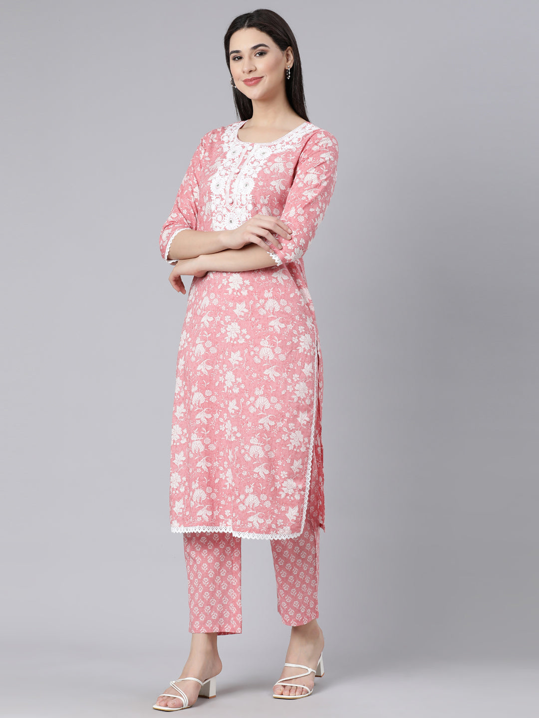 Neerus Pink cotton printed suit set - back view