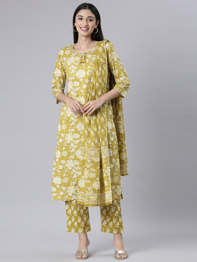 Neerus Green Printed Straight Kurta and Trousers With Dupatta