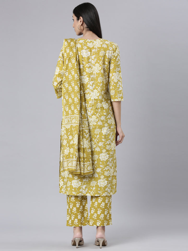 Neerus Green Printed Straight Kurta and Trousers With Dupatta