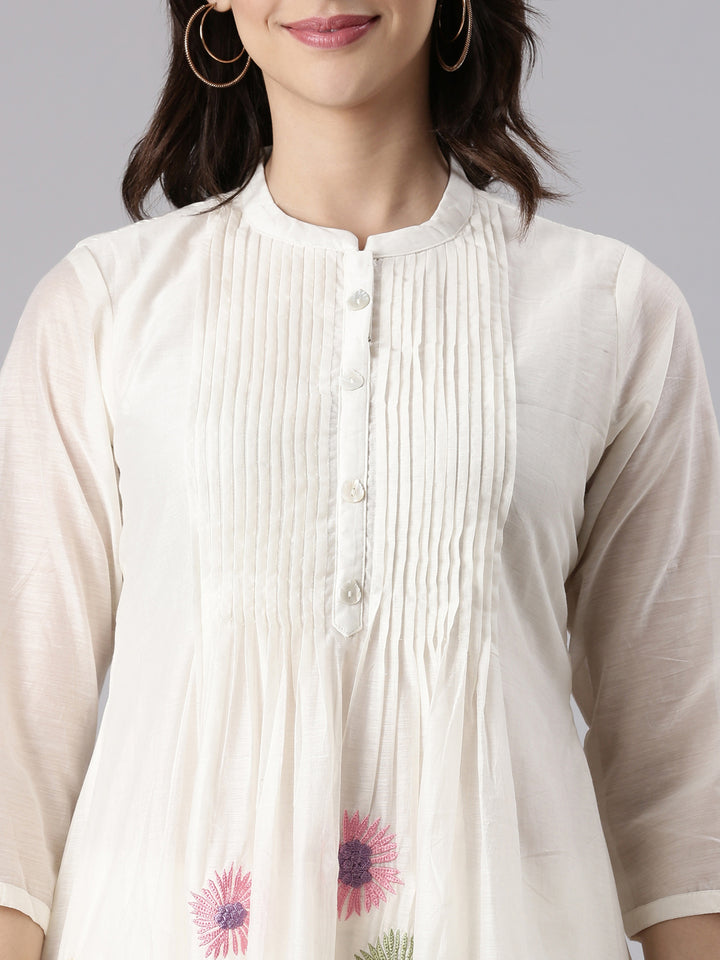 Cream Chanderi Embroidery Three Piece Set