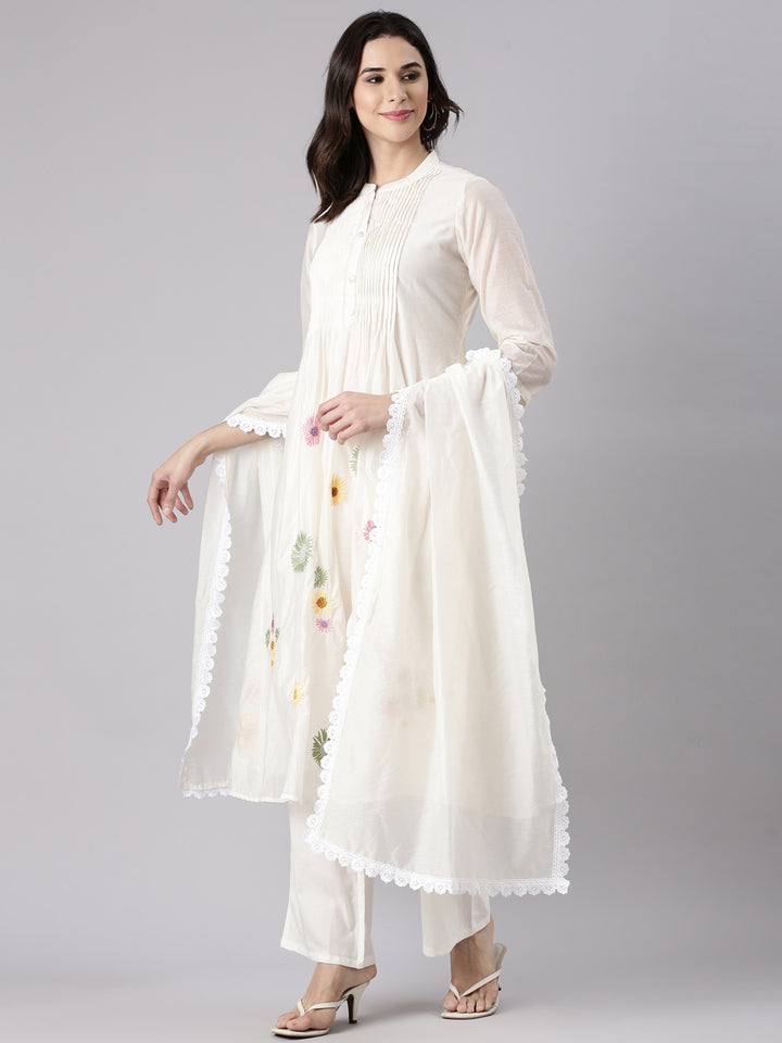 Cream Chanderi Embroidery Three Piece Set