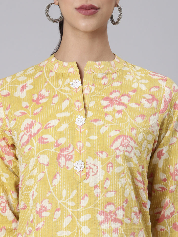 Neerus Green Casual Printed Straight Kurta and Trousers