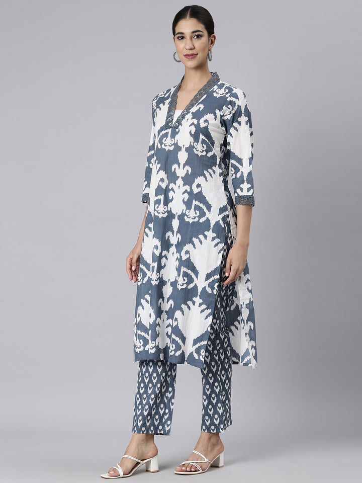 Neerus Grey Printed Straight Kurta and Trousers
