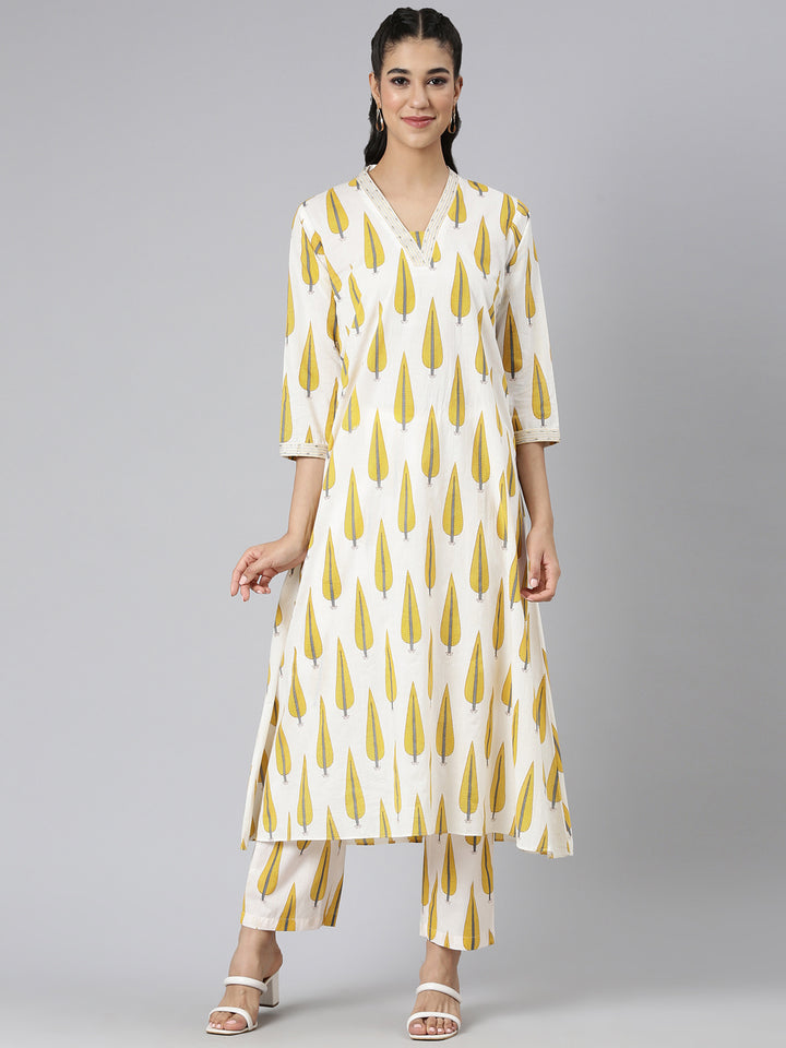 Neerus Mustard Casual Printed Curved Kurta and Trousers