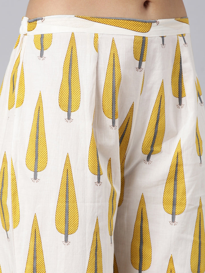 Neerus Mustard Casual Printed Curved Kurta and Trousers