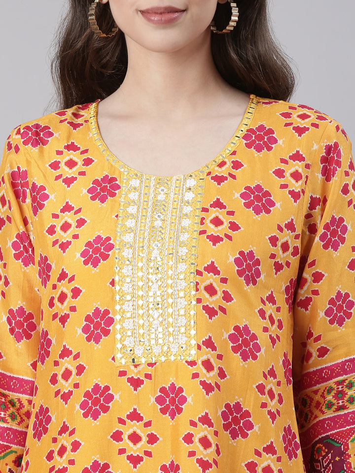 Neerus Mustard Printed Straight Kurta and Trousers