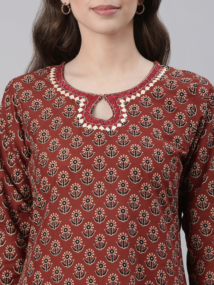 Neerus Maroon Printed Straight Kurta and Trousers