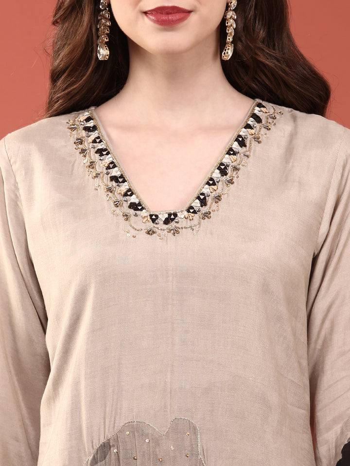 Grey Muslin Digital Print Three Piece Set