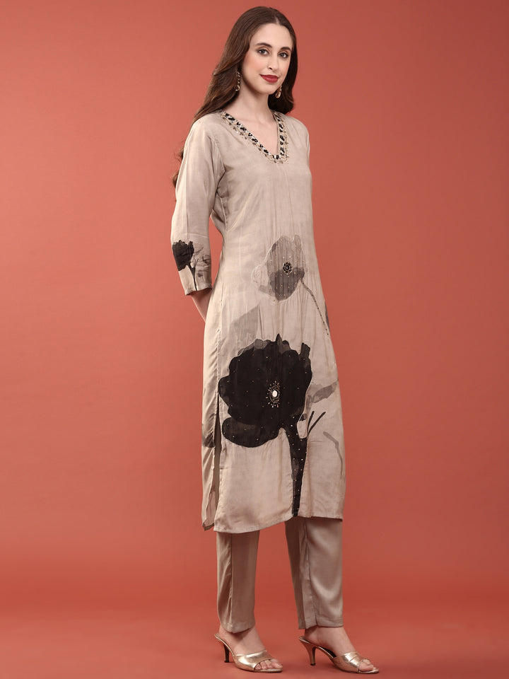 Grey Muslin Digital Print Three Piece Set