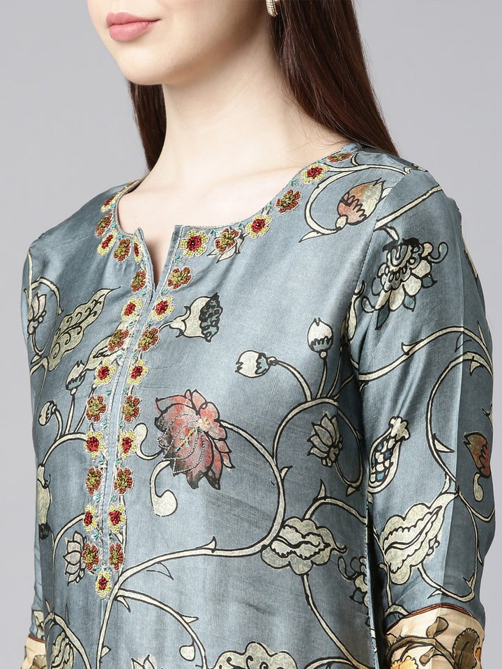 Neerus Grey Straight Casual Floral Straight Kurtas