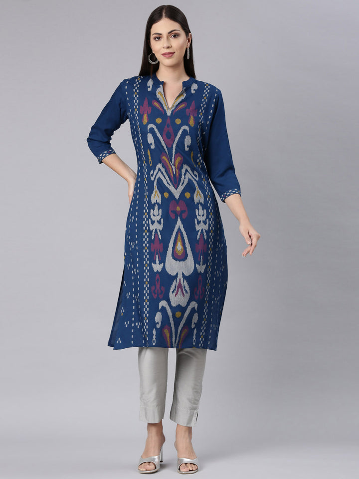 Neerus Blue rayon printed straight kurta - detail view 3