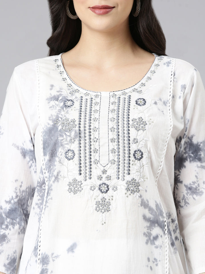 Neerus Grey cotton printed suit set - detail view 1
