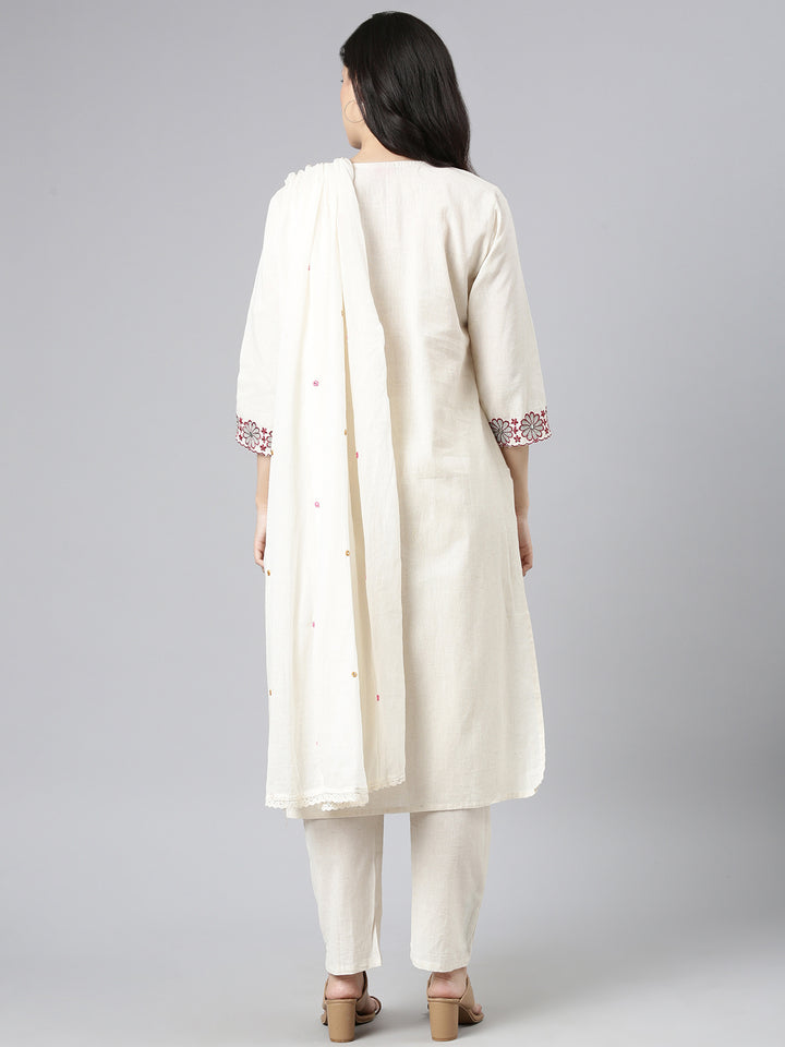 Neerus Off White Solid Straight Kurta and Trousers With Dupatta