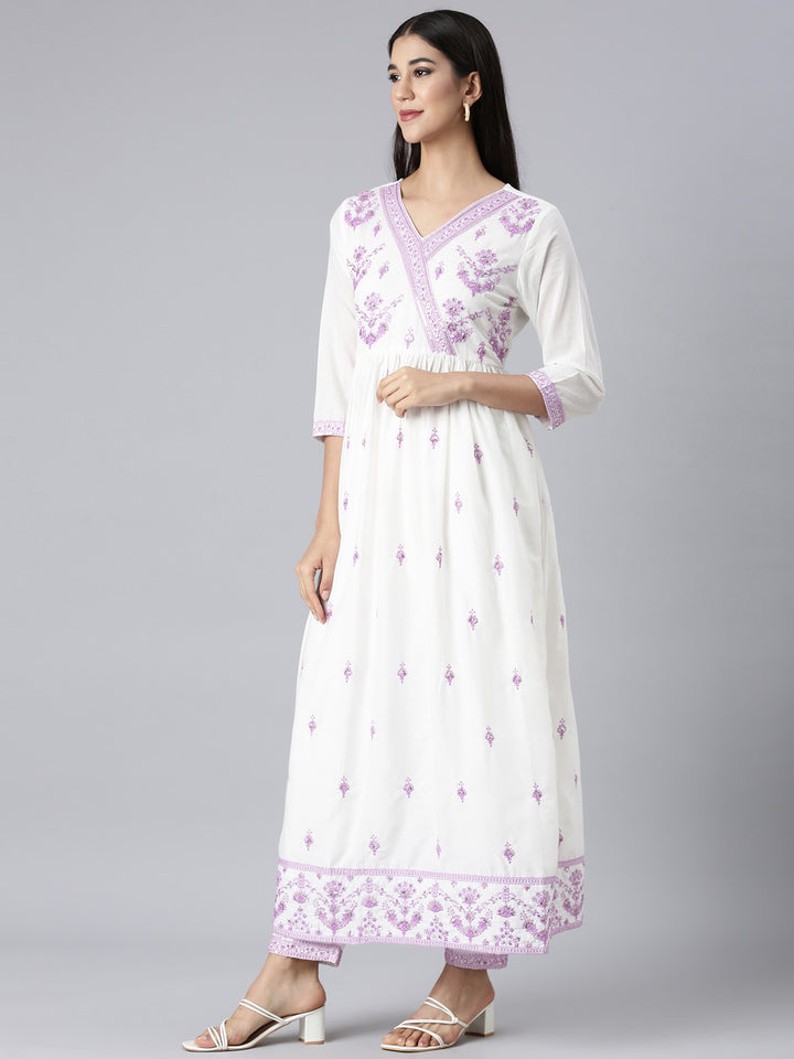 Neerus Lavender Embroidered Curved Kurta and Trousers With Dupatta