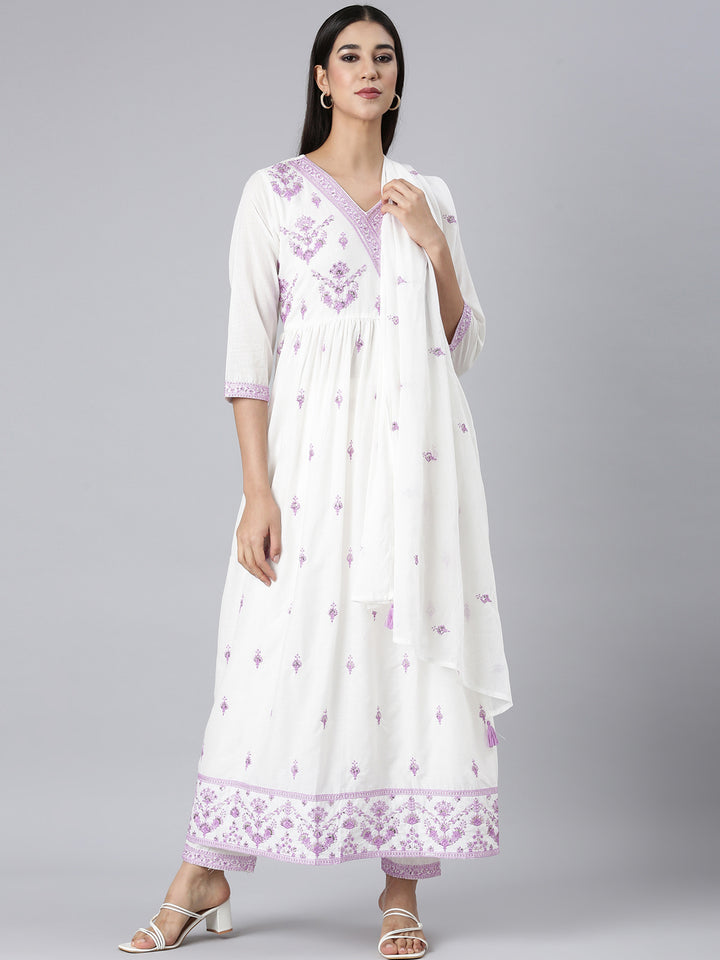 Neerus Lavender Embroidered Curved Kurta and Trousers With Dupatta