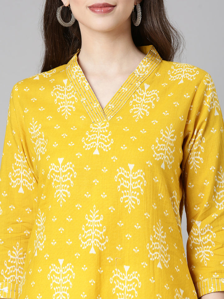 Neerus Mustard Casual Floral Straight Kurtas