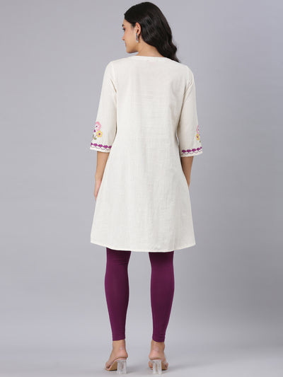 Neerus Off White Casual Solid Straight Kurtis