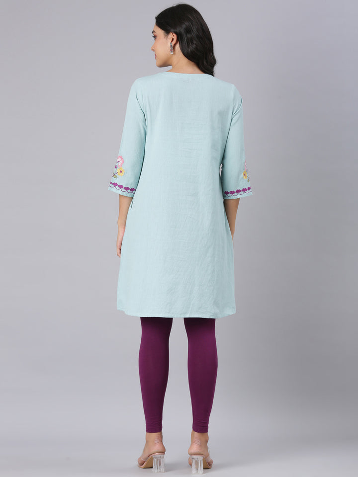 Neerus Blue Casual Solid Straight Kurtis