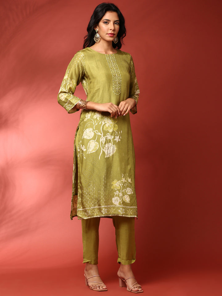 Green dola silk embroidered three piece suit set