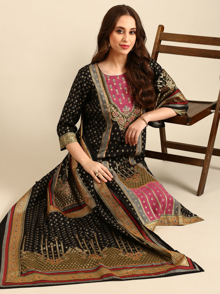 Black Foil printed kurta set with silk duppata