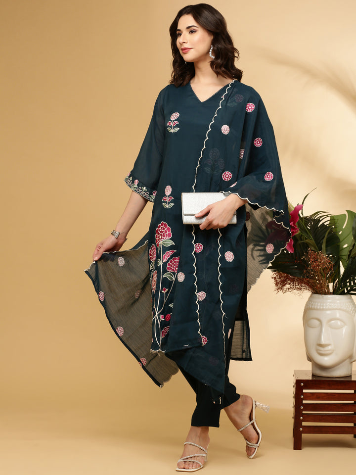 Peacock Russian Silk Embroidery Floral Three Piece Set