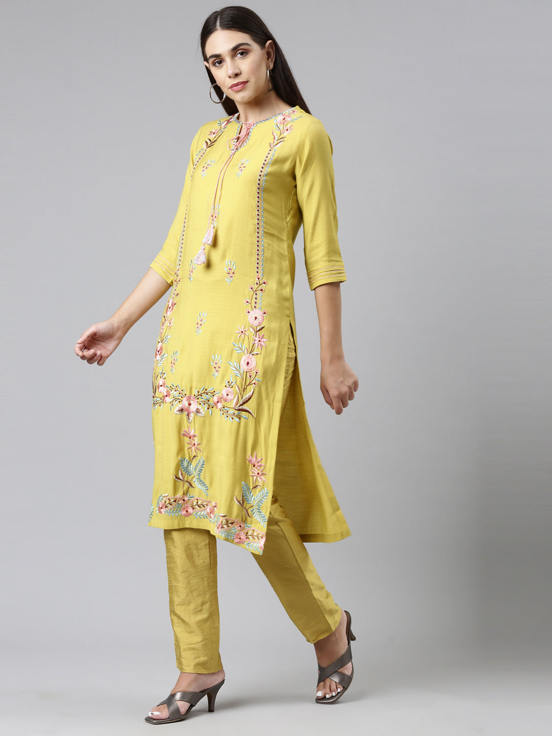 Neerus Yellow cotton embroidered suit set - back view