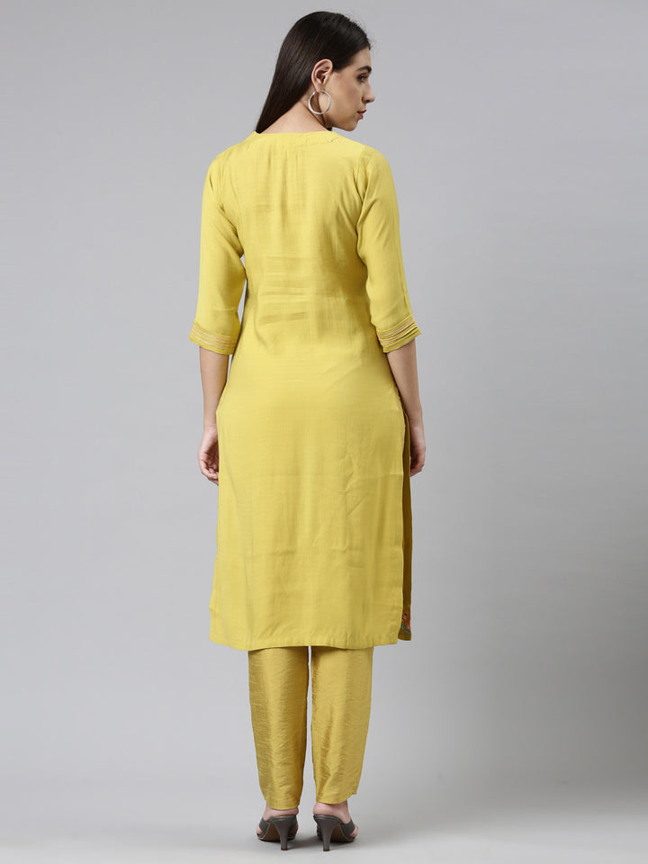 Neerus Yellow cotton embroidered suit set - side view