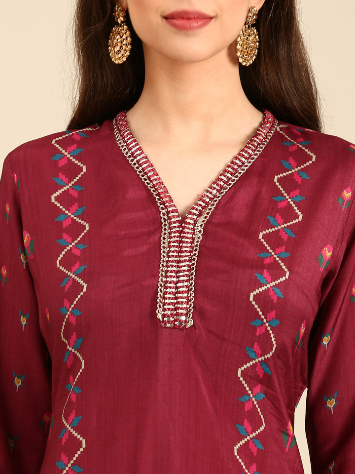 Wine suit set with organza duppata