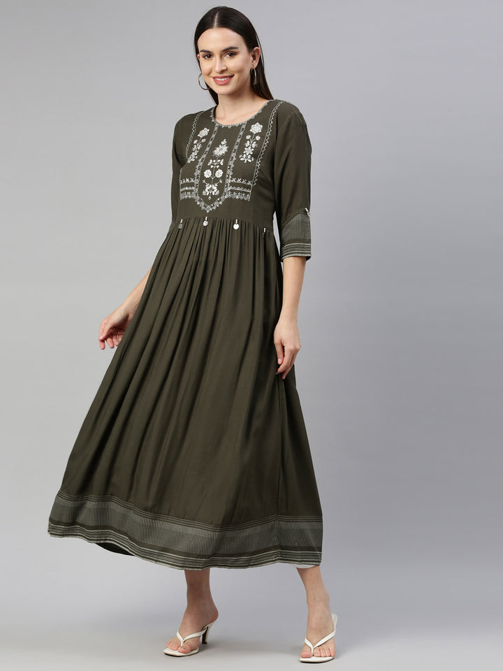 Neerus Green thread embroidered anarkali kurta - detail view 2