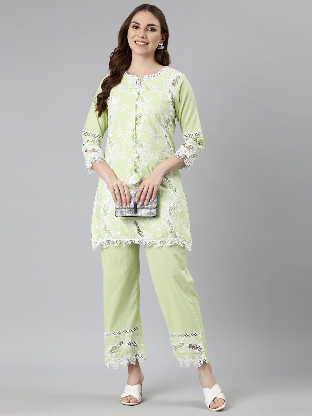 Neerus Green cotton printed kurta set with trousers - detail view 1