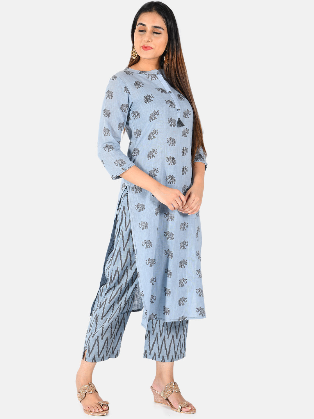 Neerus Blue printed straight kurta for women - detail view 2